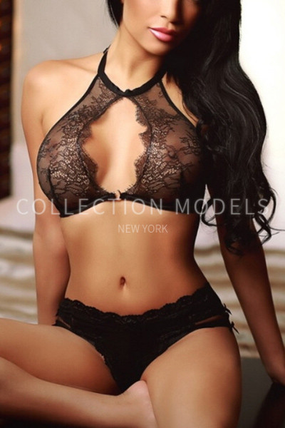 New York luxury escort model Charlotte